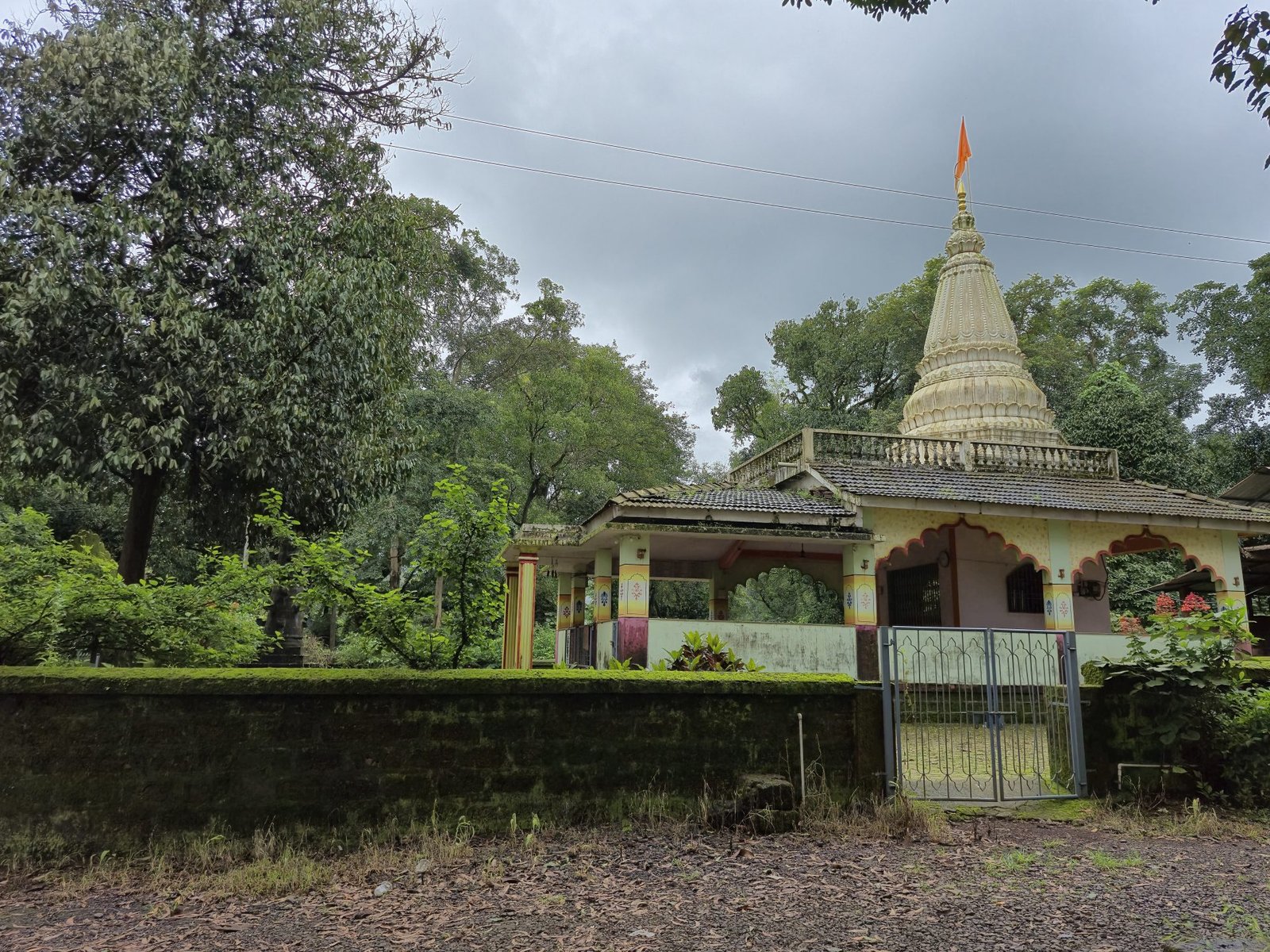 श्री रामेश्वर व केदारलिंग देवालय